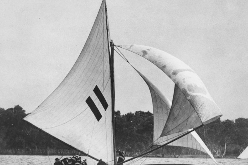 Tangalooma, an 18 footer, on it's way down the Brisbane River to win the Australian Championship. Source: State Library of Qld https://hdl.handle.net/10462/deriv/149647